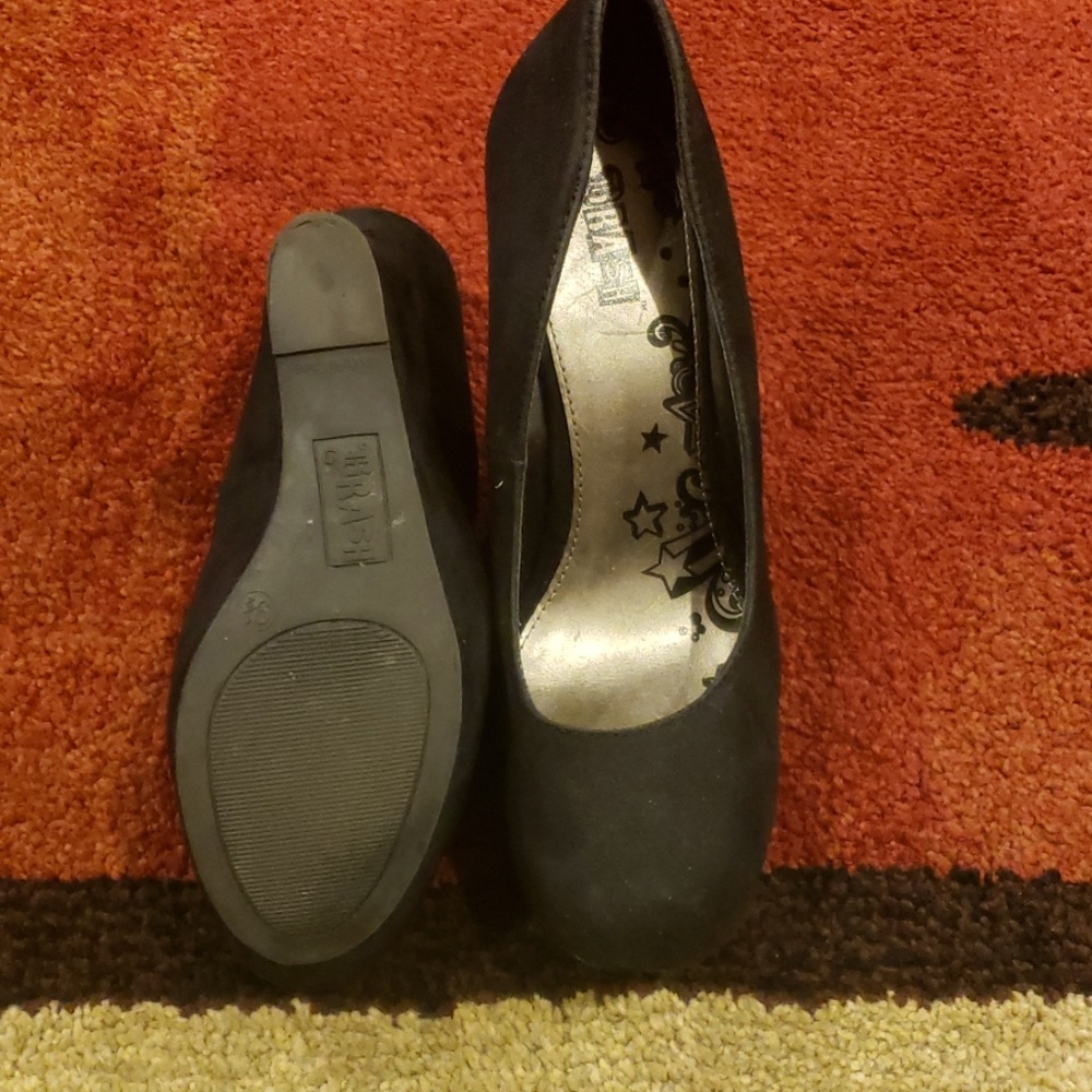 Women's shoes